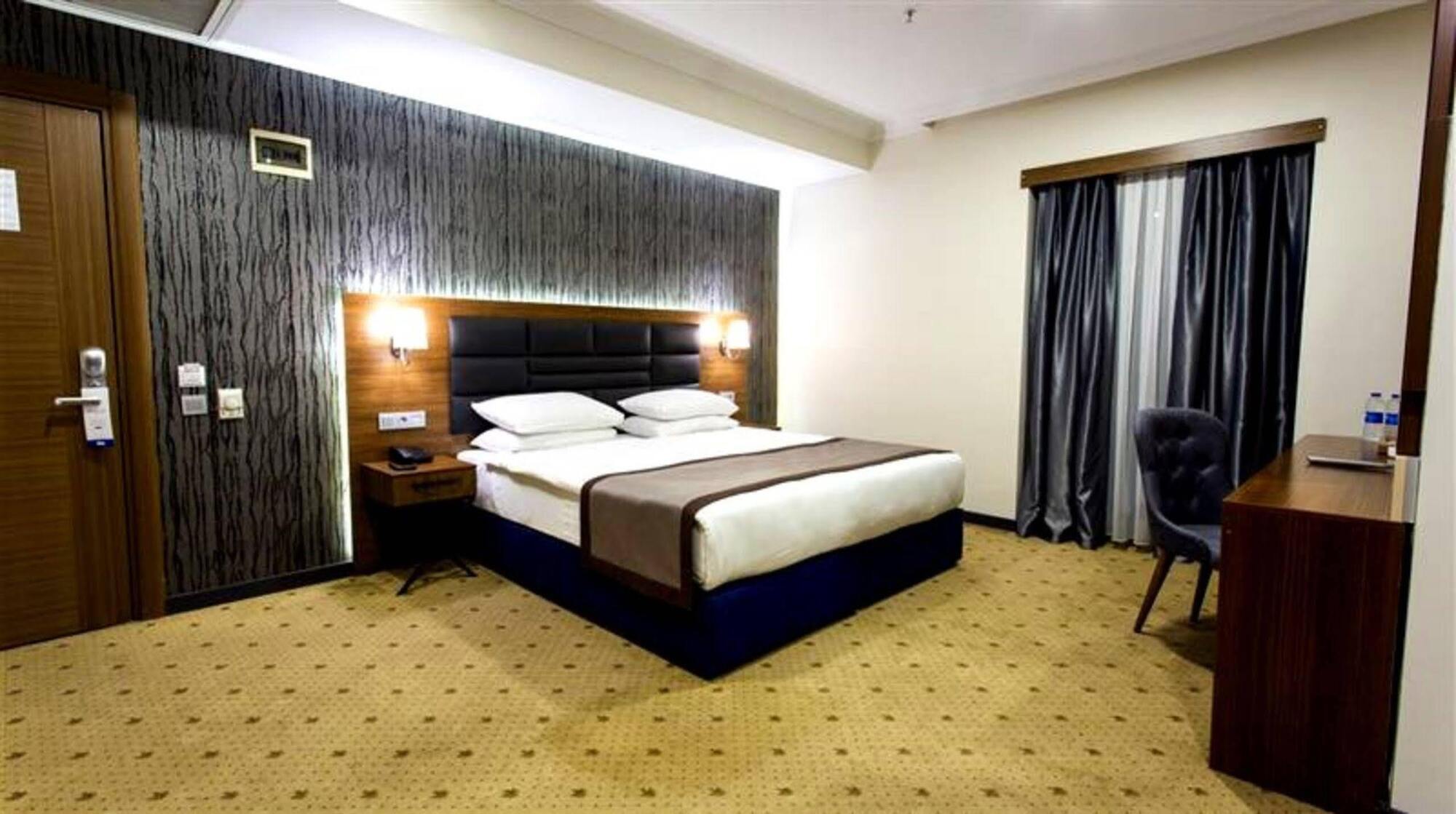 Отель The Bostanci 4*